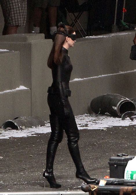 anne hathaway catwoman boots